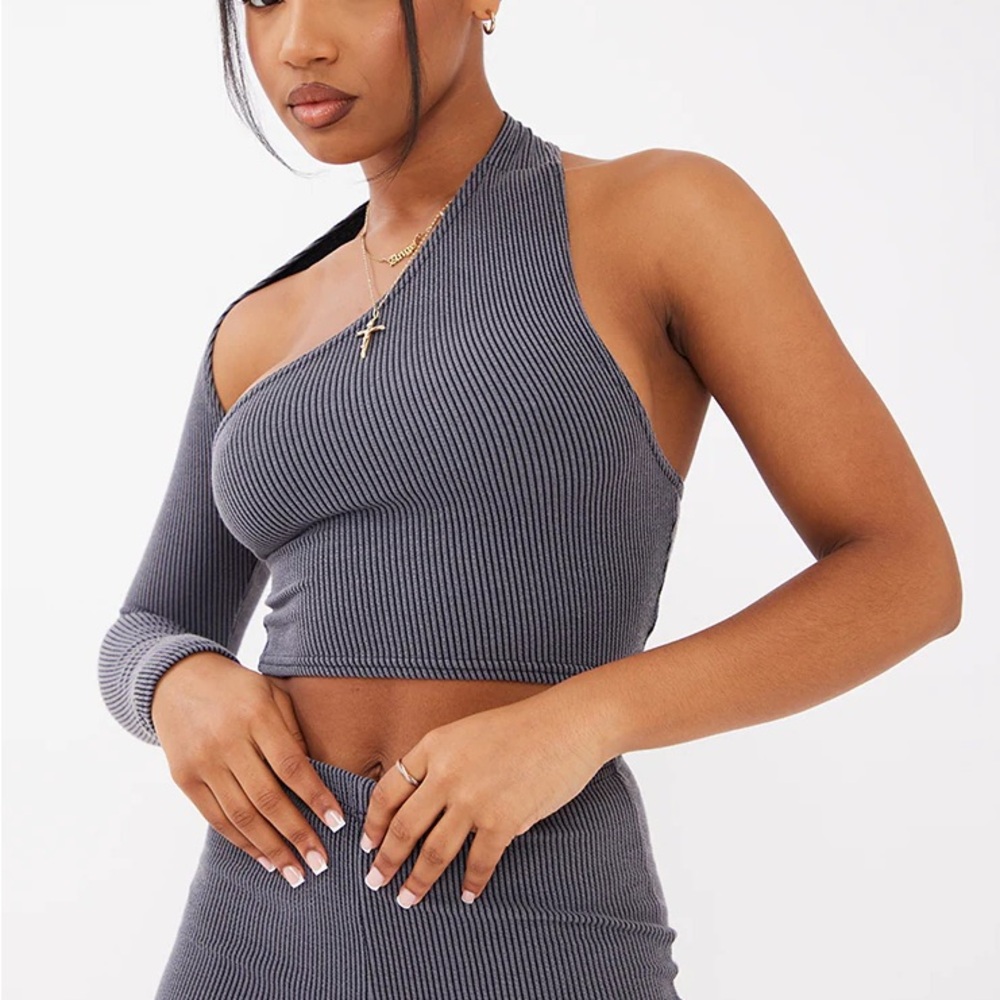Pretty Little Thing Gray One-Shoulder Ribbed Top Casual Women’s NWT Edgy